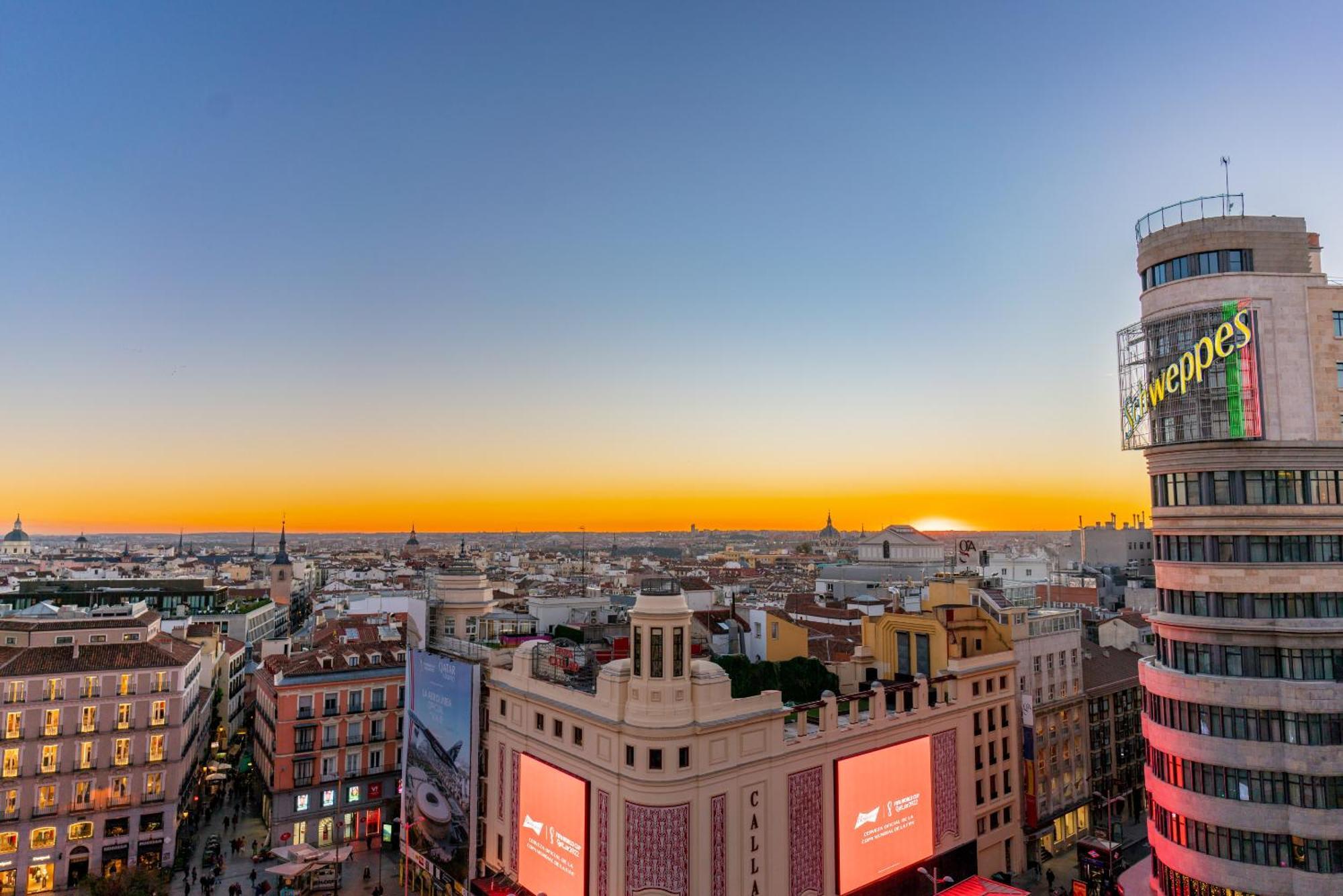 Hostal Gran Via 44 Madrid Kültér fotó
