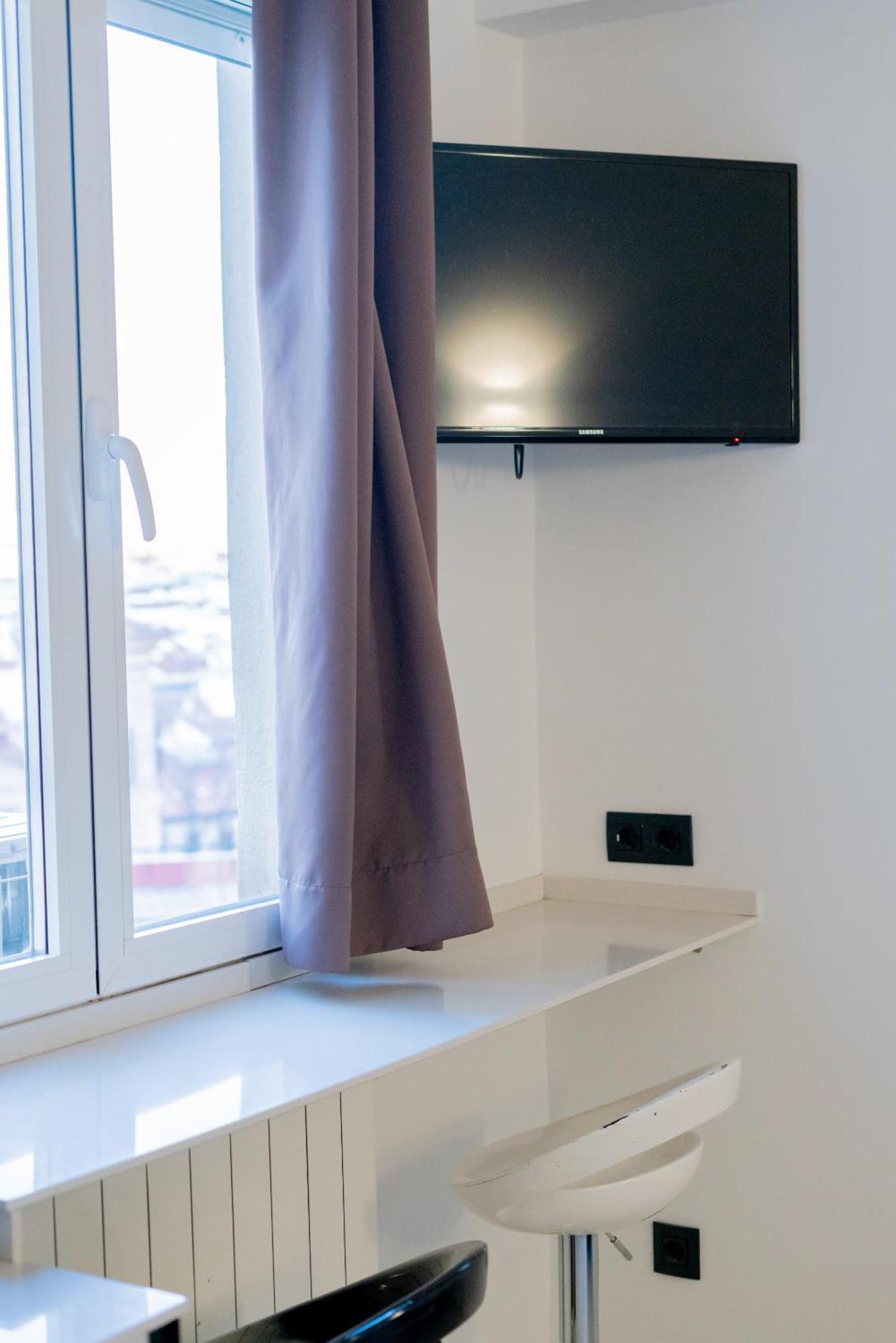 Hostal Gran Via 44 Madrid Kültér fotó