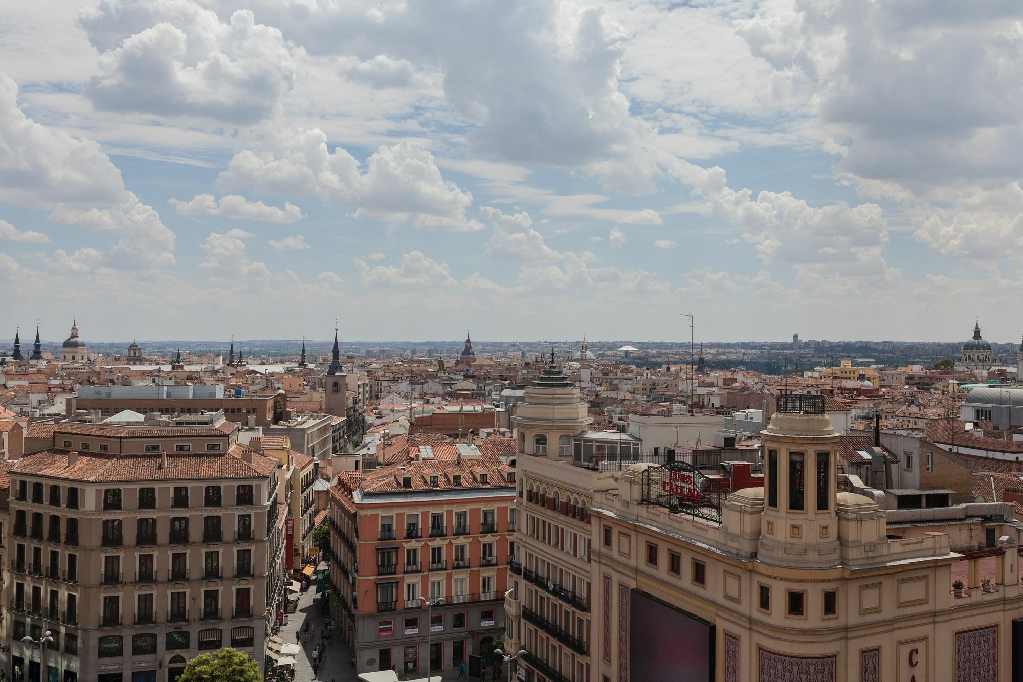 Hostal Gran Via 44 Madrid Kültér fotó
