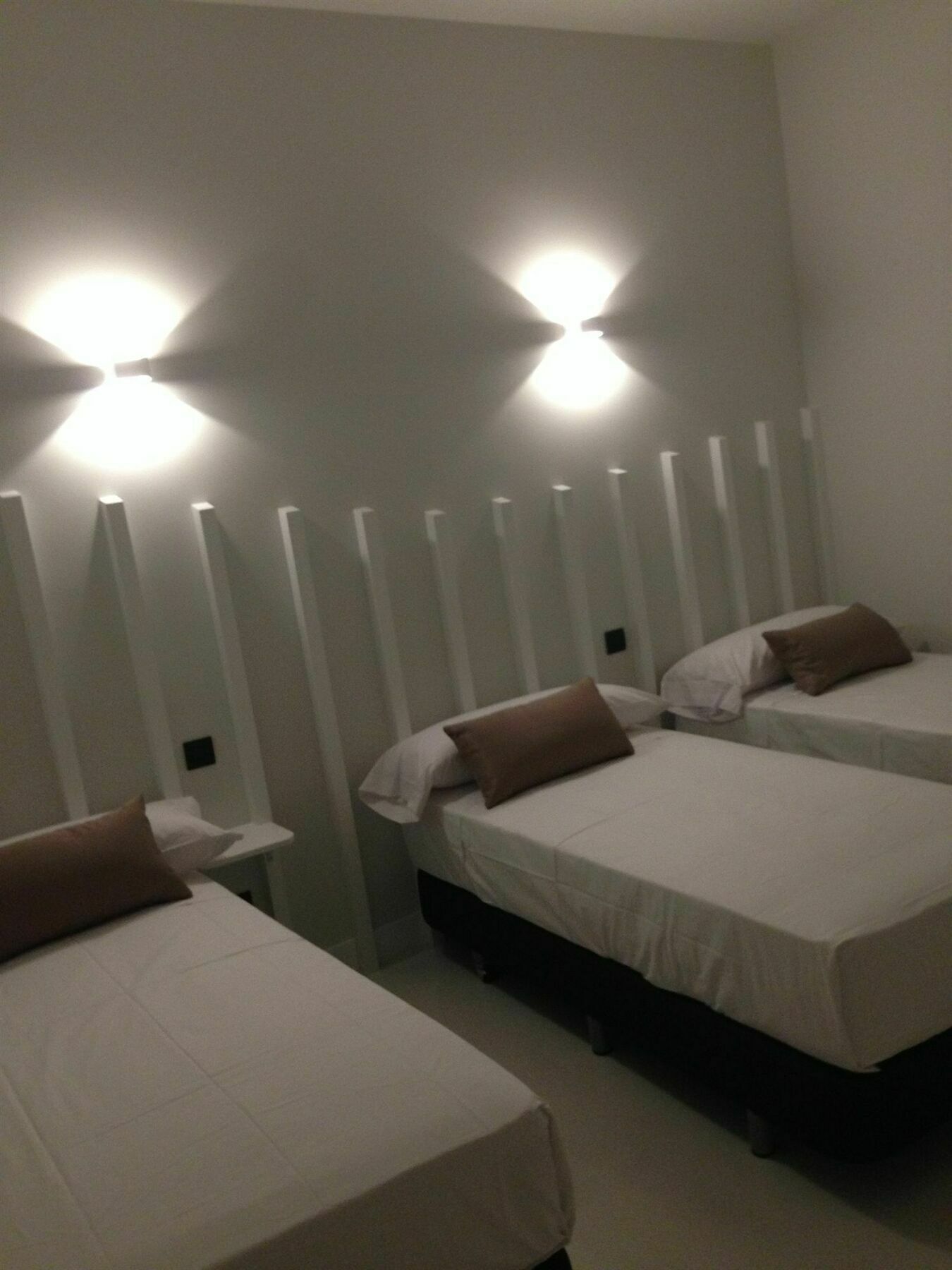 Hostal Gran Via 44 Madrid Kültér fotó